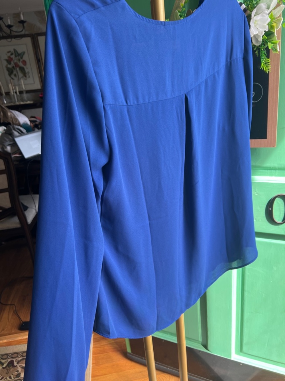 White House Black Market Royal Blue Blouse-EUC - Picture 7 of 8